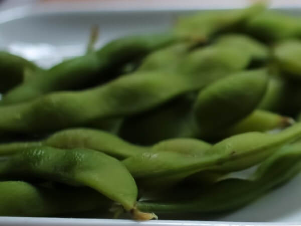 can dogs eat edamame skin