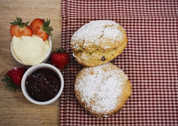 strawberry jam with scones