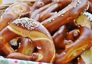 Can Dogs Eat Pretzels? - Dog Leash Pro